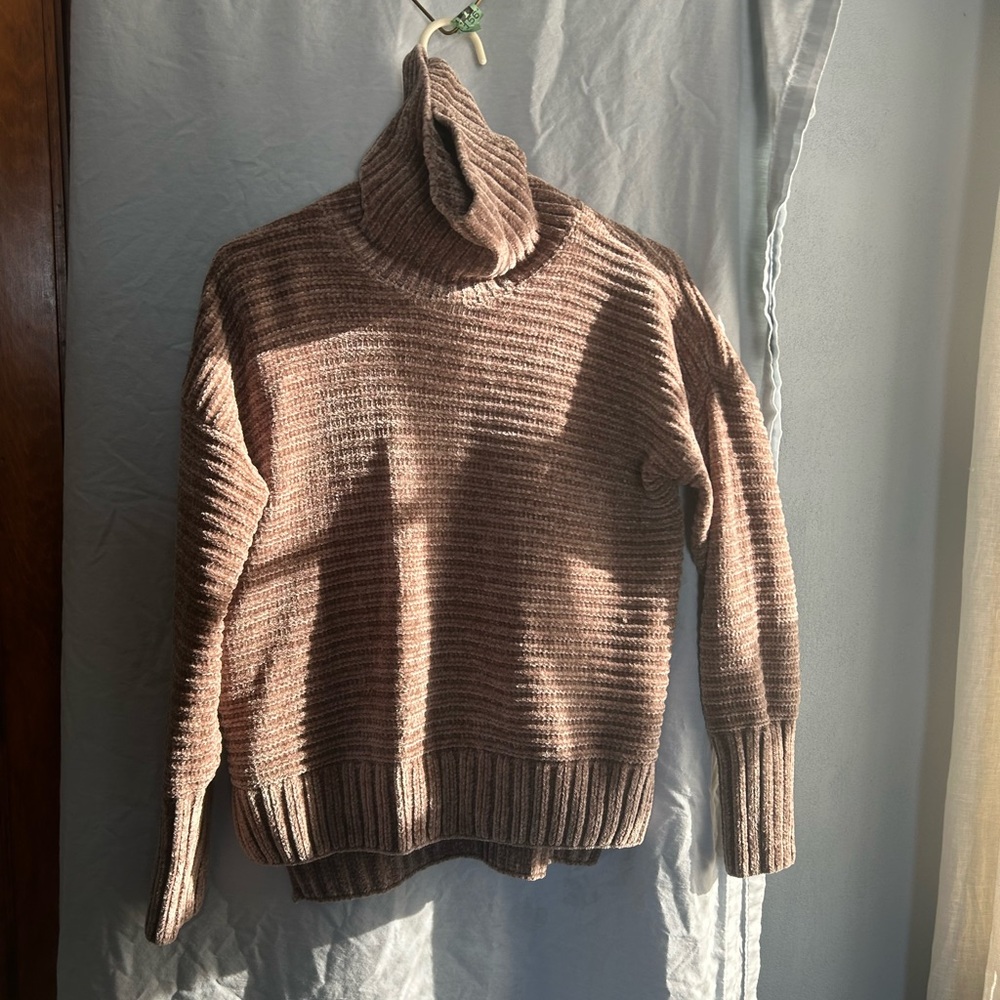 Soft polyester brown turtleneck